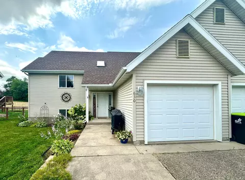 630 Jefferson Dr, Zumbrota, MN 55992
