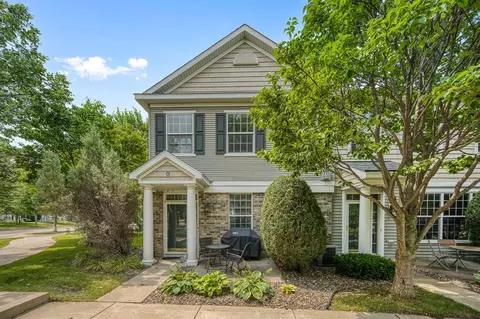 1573 Legacy Pkwy E #6, Maplewood, MN 55109