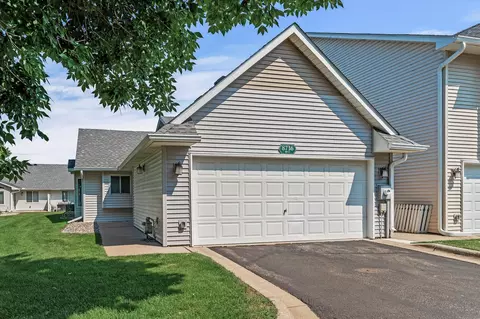 8736 Norway St NW, Coon Rapids, MN 55433