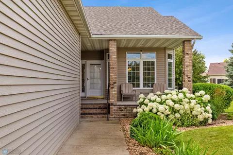 4545 4th St S, Moorhead, MN 56560