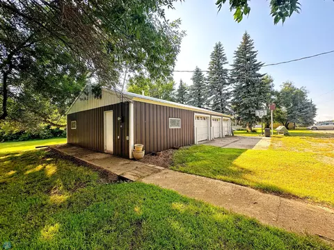 206 Main Ave, Colgate, ND 58046 photo 4