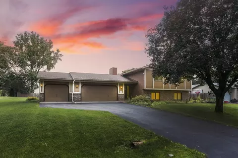 21321 Inwood Ave N, Forest Lake, MN 55025