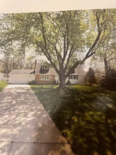 2412 Porter Ave, Anoka, MN 55303