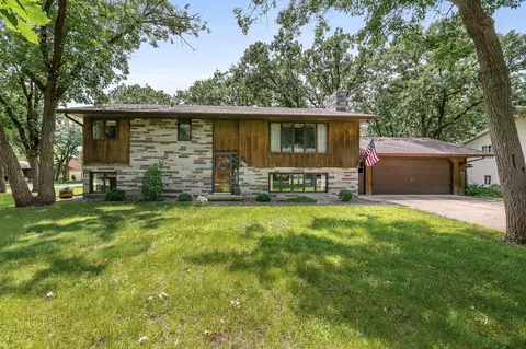 822 Golf View Ln, Saint Cloud, MN 56301