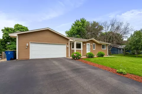 1949 72nd St, Centerville, MN 55038