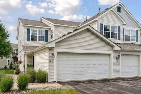 645 Providence Dr, Shakopee, MN 55379