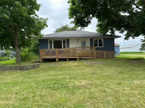 208 W Church St, Saint Leo, MN 56264