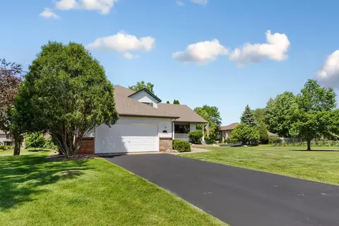 3785 Blackhawk Ridge Cir, Eagan, MN 55122 photo 3