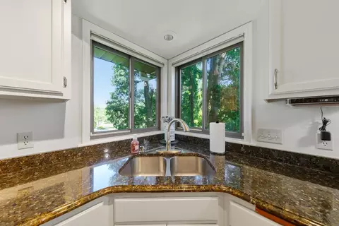 3785 Blackhawk Ridge Cir, Eagan, MN 55122 photo 9