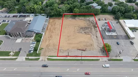 1208 E College Dr, Marshall, MN 56258 photo 8