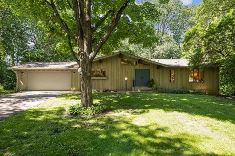 6431 Bluff Dr, Bloomington, MN 55438