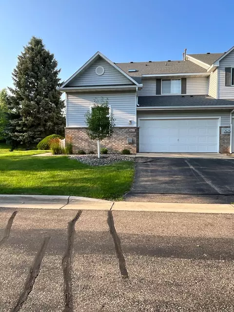 3632 Vermilion Ct N, Eagan, MN 55122 photo 2