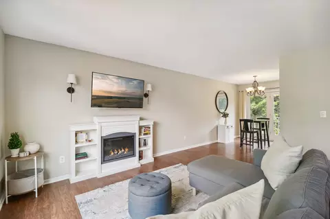 2032 Vienna Ln, Eagan, MN 55122 photo 5