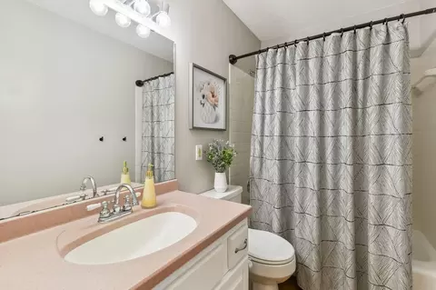 2032 Vienna Ln, Eagan, MN 55122 photo 18