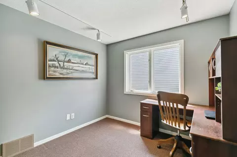 2032 Vienna Ln, Eagan, MN 55122 photo 17