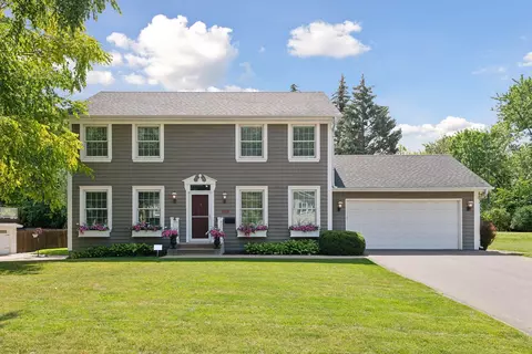 6121 Wilryan Ave, Edina, MN 55436