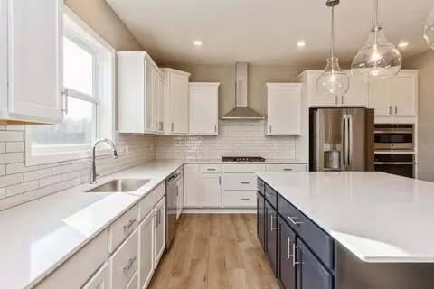 10585 Kingsview Ln N, Maple Grove, MN 55369