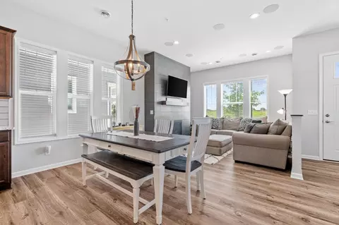 8032 Arrowwood Ln N, Maple Grove, MN 55369
