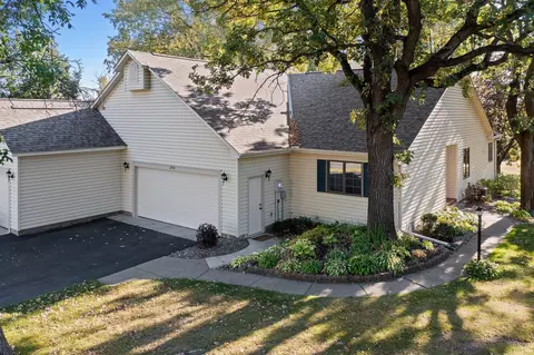 2558 Moundsview Dr #53, Mounds View, MN 55112