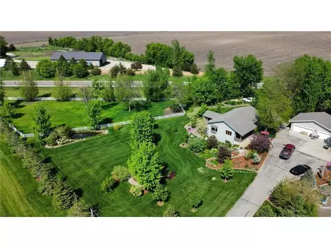 8063 Dennison Blvd, Northfield, MN 55057