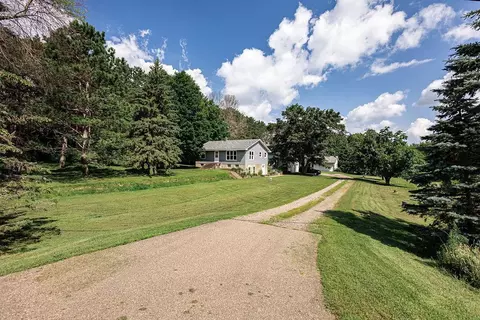 16498 Kettle River Blvd NE, Columbus, MN 55025
