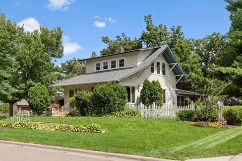 101 Holly Rd, Hopkins, MN 55343