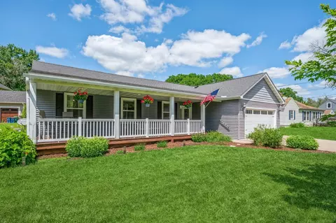 11912 Sunset Trl, Plymouth, MN 55441