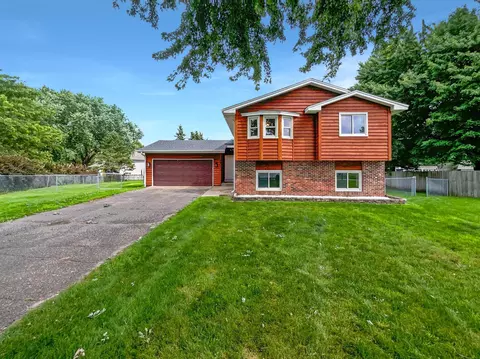 10817 Quito St NE, Circle Pines, MN 55014