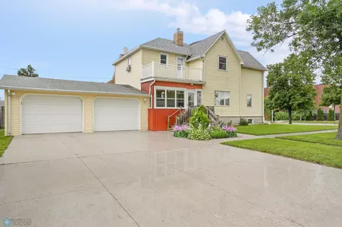 226 2nd Ave N, Wahpeton, ND 58075