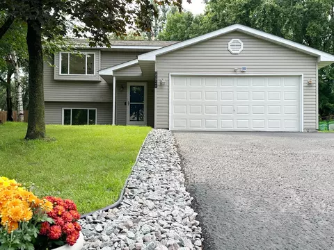 25826 8th St W, Zimmerman, MN 55398