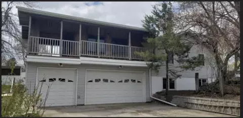 326 Glenn Rd, Albert Lea, MN 56007 photo 2