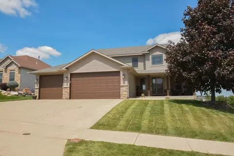 4427 35th St NW, Rochester, MN 55901