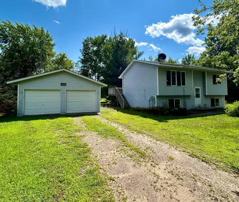 5881 375th St, North Branch, MN 55056