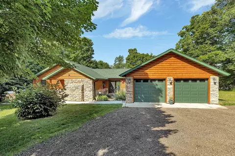 22821 Pearl Cir, Detroit Lakes, MN 56501
