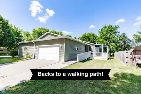 3443 17th St S, Fargo, ND 58104