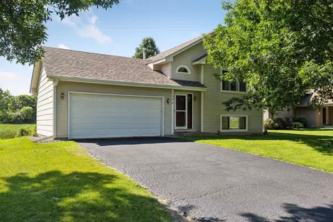 1374 Rice Creek Trl, Shoreview, MN 55126