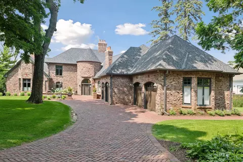 27640 Island View Rd, Shorewood, MN 55331