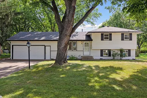 715 Keniston St N, Champlin, MN 55316