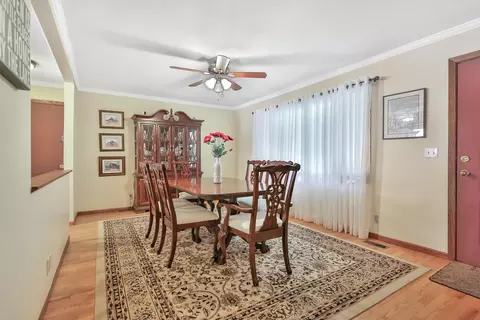Dining - 12686 Summit Ave, Lindstrom, MN 55045 photo 2 of 5