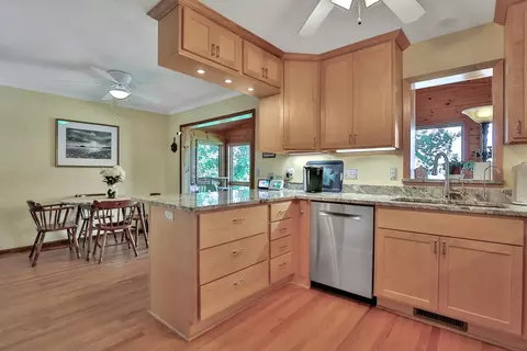 Kitchen - 12686 Summit Ave, Lindstrom, MN 55045 photo 3 of 4