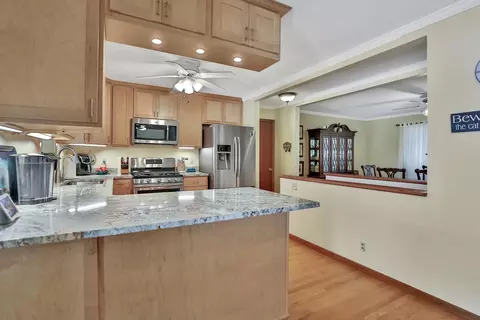 Kitchen - 12686 Summit Ave, Lindstrom, MN 55045 photo 2 of 4