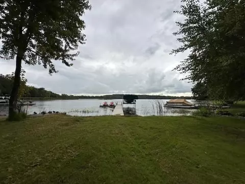 9415 98th St NW, Annandale, MN 55302