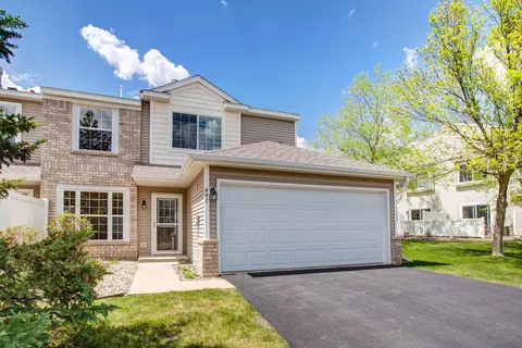 442 Wilderness Dr, Chaska, MN 55318