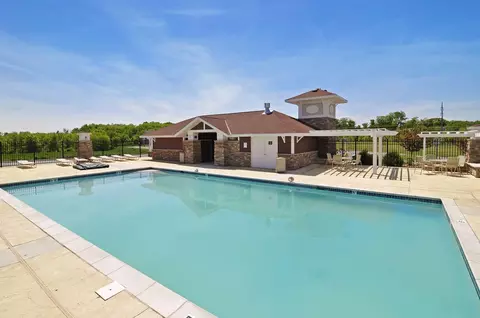 9590 Jefferson Dr #1, Chanhassen, MN 55317