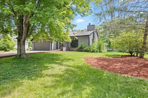 2046 Henry St N, North Saint Paul, MN 55109
