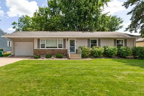 808 9th St NE, Waseca, MN 56093
