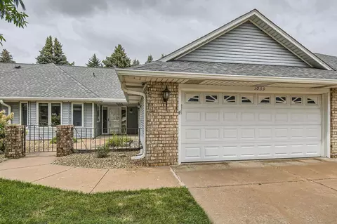 1033 Royal Ct, Shoreview, MN 55126