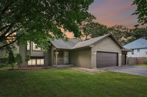 1872 125th Ln NE, Blaine, MN 55449