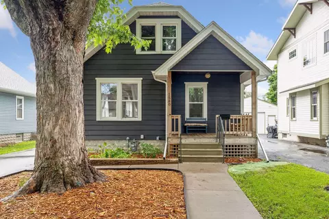 1580 Race St, Saint Paul, MN 55102