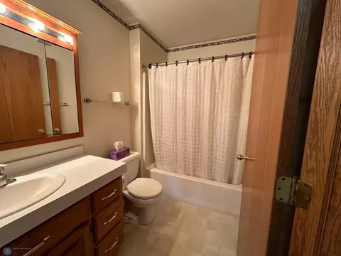 2802 33rd St S, Fargo, ND 58103 photo 12